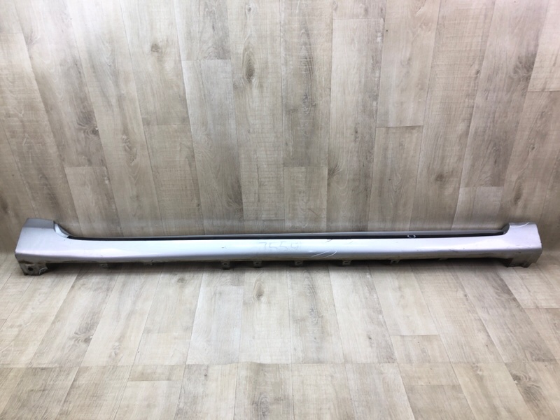 Запчасть накладка порога наружная правая LEXUS ES350 06-12 2007 3.5 2GR-FE 7585133902B1 Б/У Накладка порога наружная правая LEXUS ES350 06-12 2007 3.5 2GR-FE 7585133902B1 Б/У