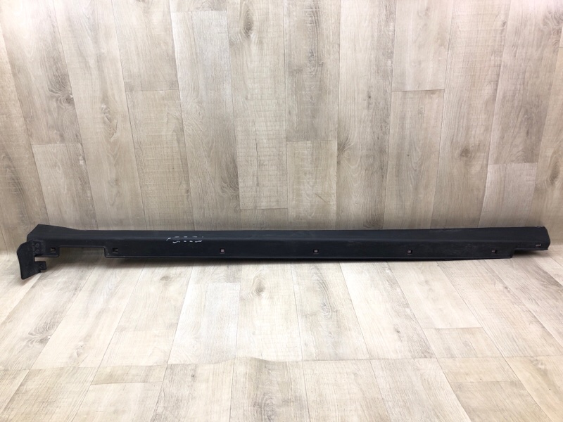 Накладка порога наружная правая KIA SORENTO UM 14- 2.4 G4KJ Накладка порога наружная правая KIA SORENTO UM 14- 2.4 G4KJ