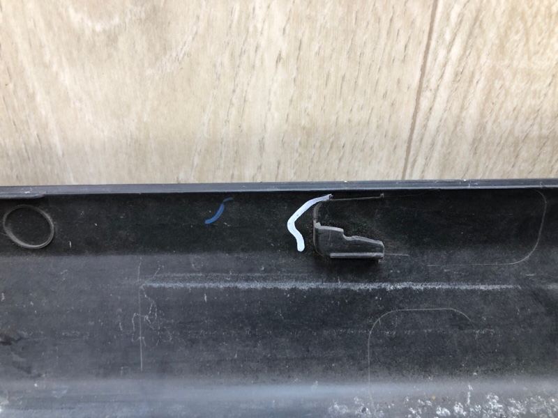 Накладка порога наружная правая SORENTO UM 14- 2017 2.4 G4KJ Накладка порога наружная правая SORENTO UM 14- 2017 2.4 G4KJ