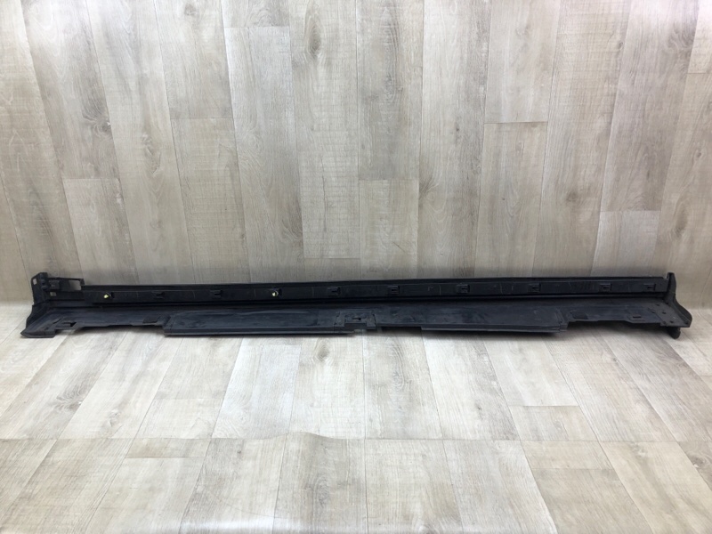 Накладка порога наружная правая CX-30 19- 2021 2.5L