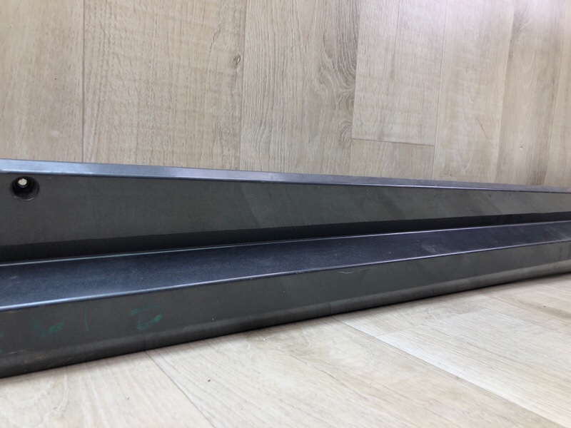 Накладка порога наружная левая PRIUS 16- 2016 1.8 2ZRFXE