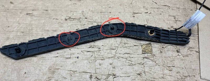 Кронштейн заднего бампера задний левый SIENNA 11-16 2013 GSL30 3.5 2GR-FE Кронштейн заднего бампера задний левый SIENNA 11-16 2013 GSL30 3.5 2GR-FE