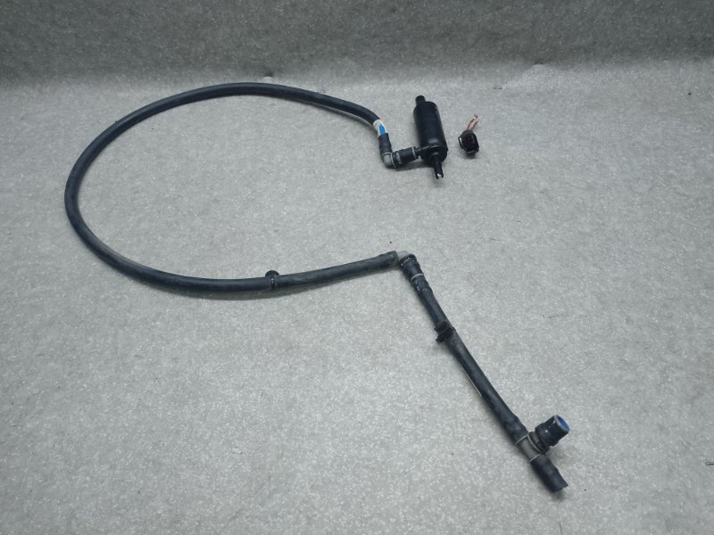 Запчасть насос омывателя фар BMW X3 (F25) 11-17 2016 N20B20A 67637217792 Б/У Насос омывателя фар BMW X3 (F25) 11-17 2016 N20B20A 67637217792 Б/У