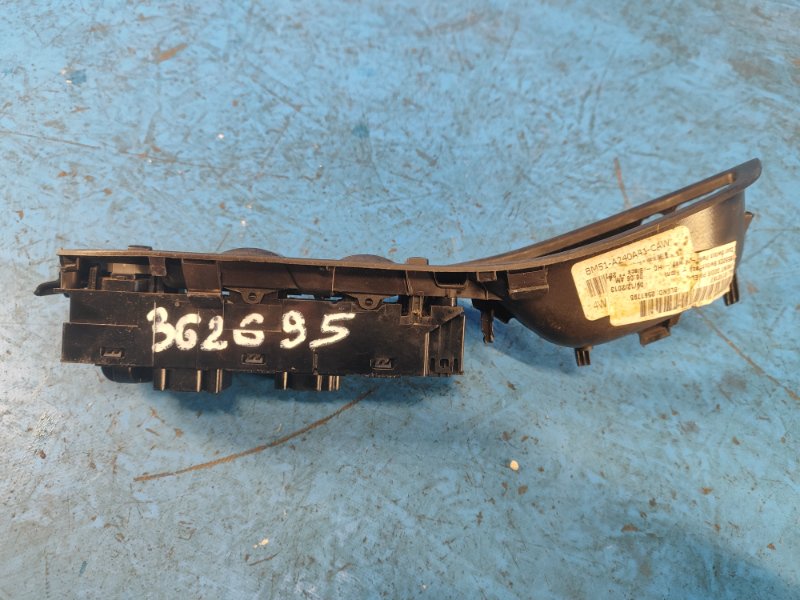 Блок управления стеклоподъемниками FOCUS 10-18 Блок управления стеклоподъемниками FOCUS 10-18