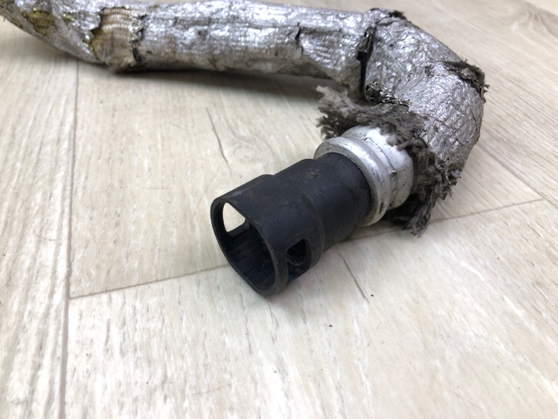 Патрубок радиатора печки H3 05-10 2006 L52 3.5 L Патрубок радиатора печки H3 05-10 2006 L52 3.5 L