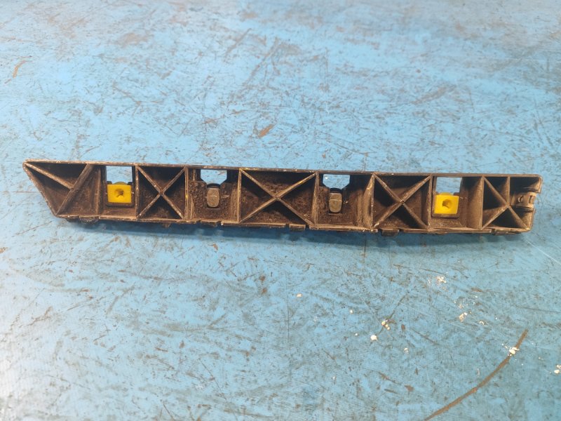 Кронштейн заднего бампера левый ELANTRA AD 16- 2016 2.0 G4NH