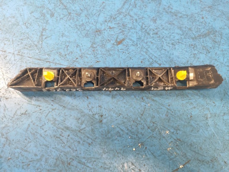 Кронштейн заднего бампера левый HYUNDAI ELANTRA AD 16- 2.0 G4NH