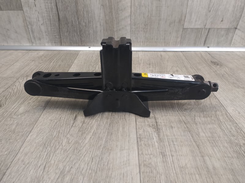 Запчасть домкрат FORD ESCAPE 12-19 2018 T15HDTX HJ5Z-17088-A Б/У Домкрат FORD ESCAPE 12-19 2018 T15HDTX HJ5Z-17088-A Б/У