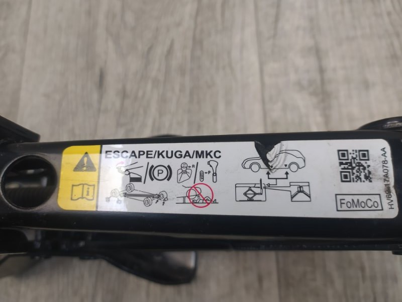 Домкрат ESCAPE 12-19 2018 T15HDTX Домкрат ESCAPE 12-19 2018 T15HDTX