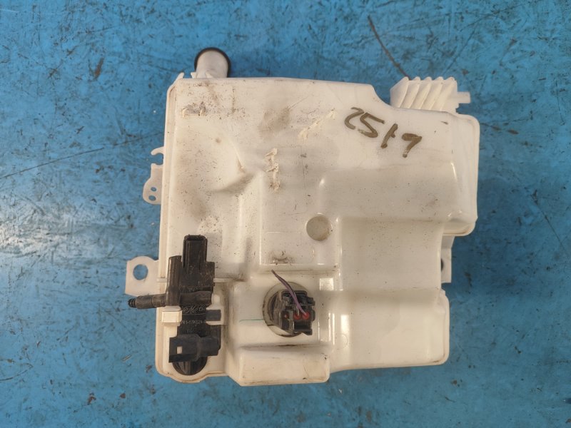 Бачок омывателя FOCUS 10-18