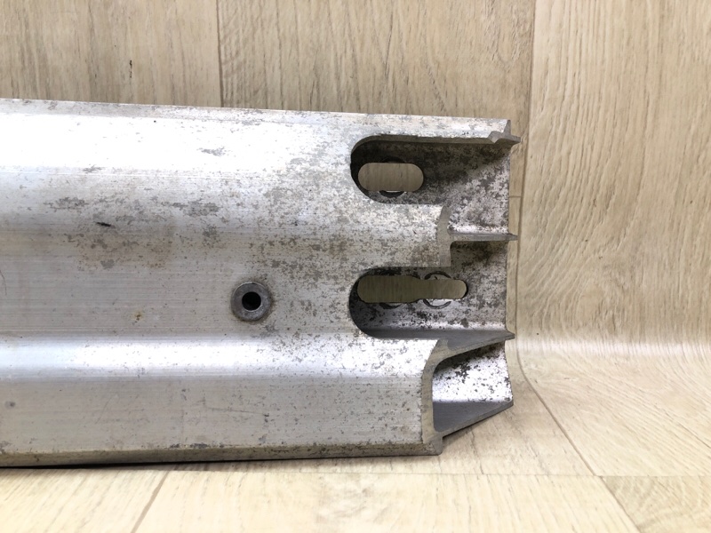 Усилитель заднего бампера CAMRY 40 06-11