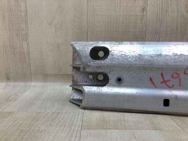 Усилитель заднего бампера CAMRY 40 06-11