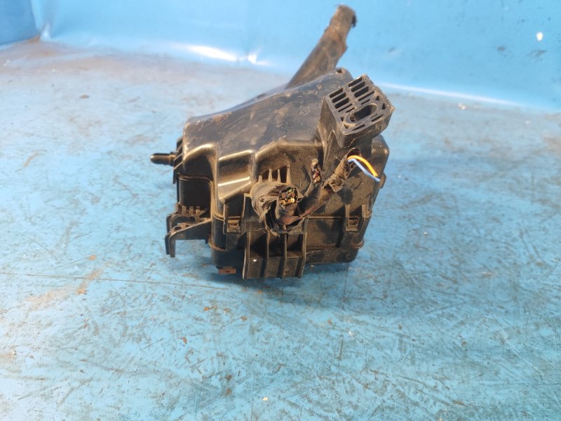 Блок предохранителей моторный отсек ELANTRA AD 16- Блок предохранителей моторный отсек ELANTRA AD 16-