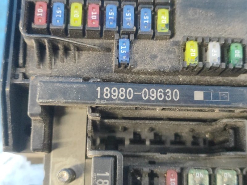 Блок предохранителей моторный отсек ELANTRA AD 16- Блок предохранителей моторный отсек ELANTRA AD 16-