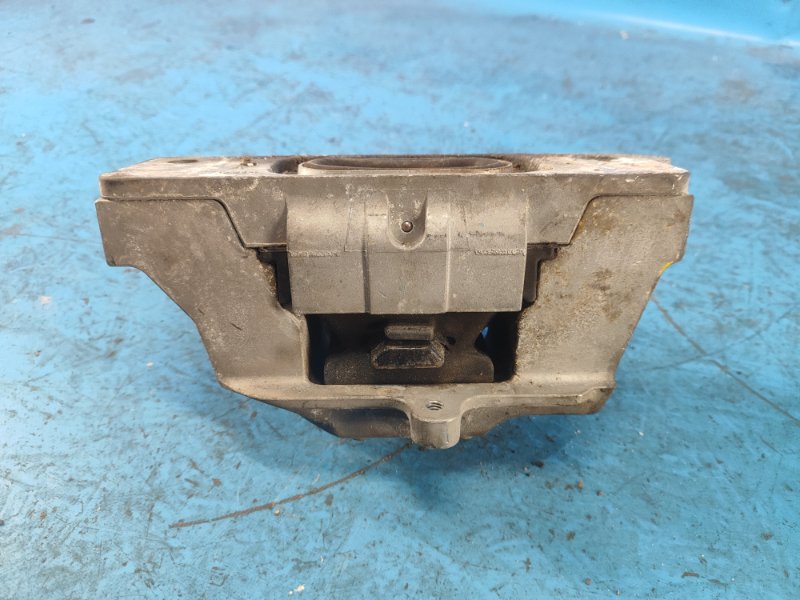 Подушка двигателя правая DODGE JOURNEY 08-20 2.4 ED3