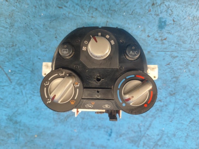 Блок управления печкой VERSA B17 11-19 Блок управления печкой VERSA B17 11-19