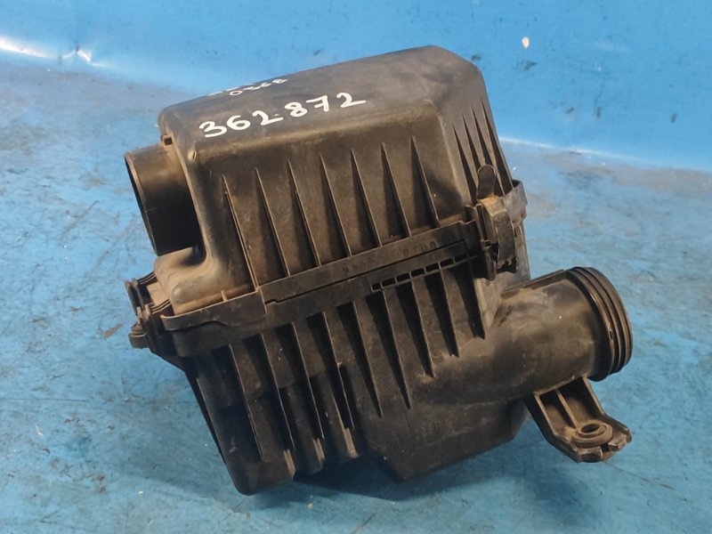 Запчасть корпус воздушного фильтра HYUNDAI VELOSTER 11-18 2012 1.6 G4FD 28100-1R100 Б/У Корпус воздушного фильтра HYUNDAI VELOSTER 11-18 2012 1.6 G4FD 28100-1R100 Б/У