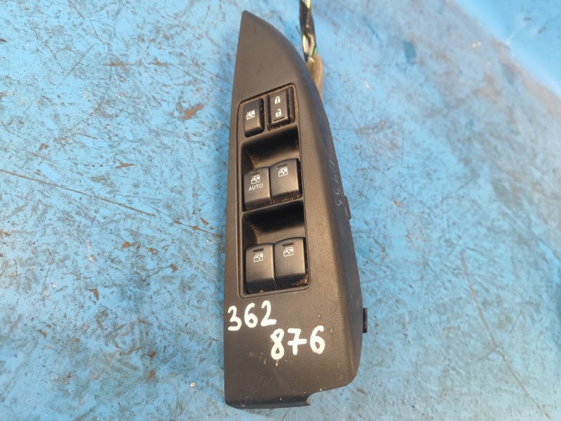 Запчасть блок управления стеклоподъемниками передний левый SUBARU OUTBACK 09-14 BR 2012 2.5 83071AJ21A Б/У Блок управления стеклоподъемниками передний левый SUBARU OUTBACK 09-14 BR 2012 2.5 83071AJ21A Б/У