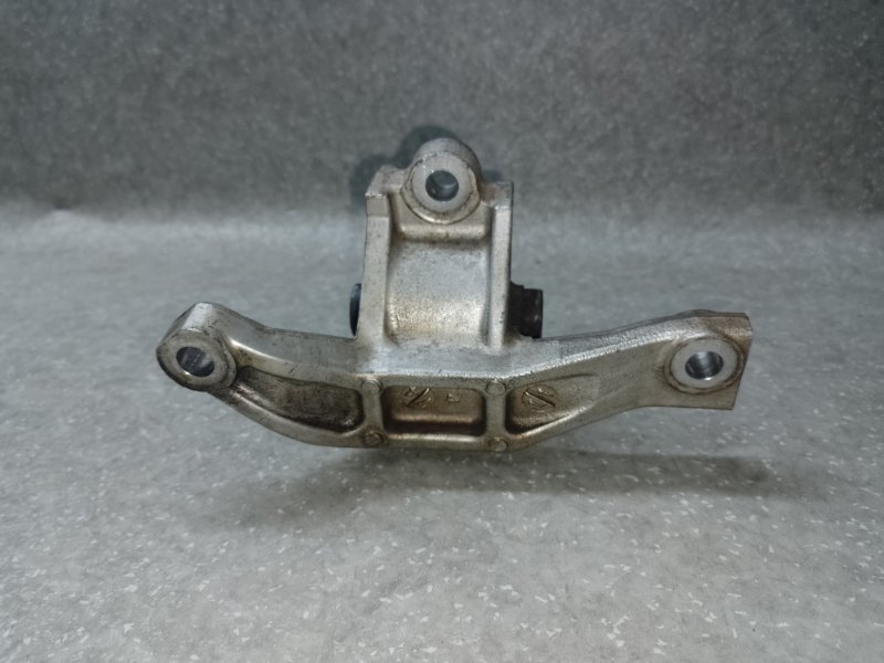 Подушка двигателя левая MDX (YD2) 06-13 3.7 J37A1