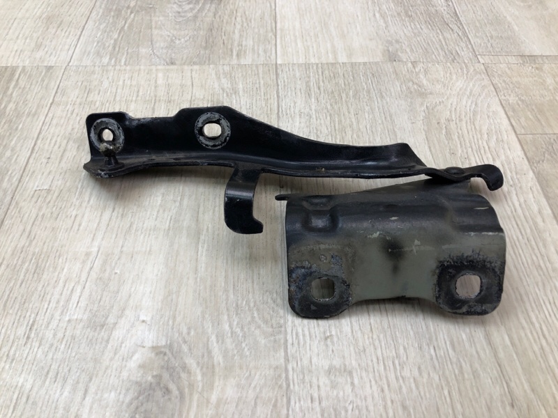 Петля капота правая QX60/JX35 12-20 2014 2.5 QR25DER Петля капота правая QX60/JX35 12-20 2014 2.5 QR25DER