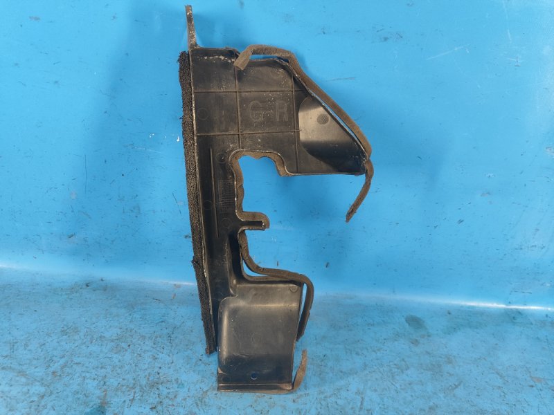 Дефлектор радиатора правый X-TRAIL/ROGUE T32 13-20 Дефлектор радиатора правый X-TRAIL/ROGUE T32 13-20