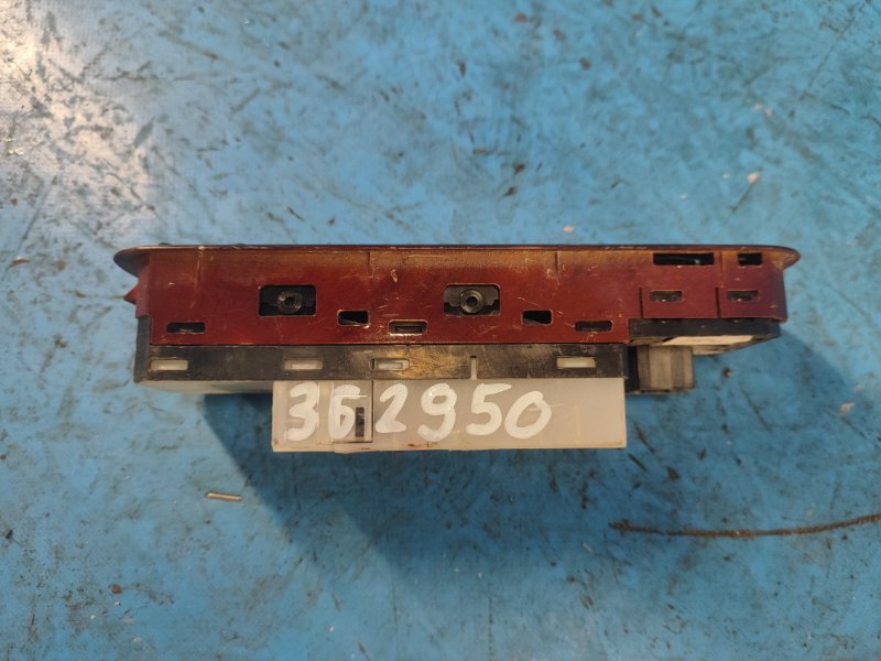 Блок управления стеклоподъемниками передний левый SUZUKI GRAND VITARA XL-7 01-06