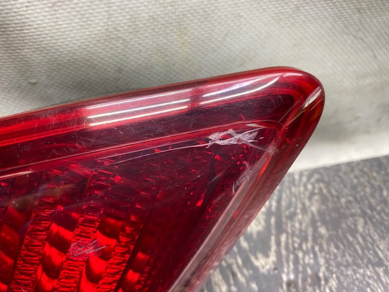 Фонарь внутренний задний левый CAMRY 40 06-11