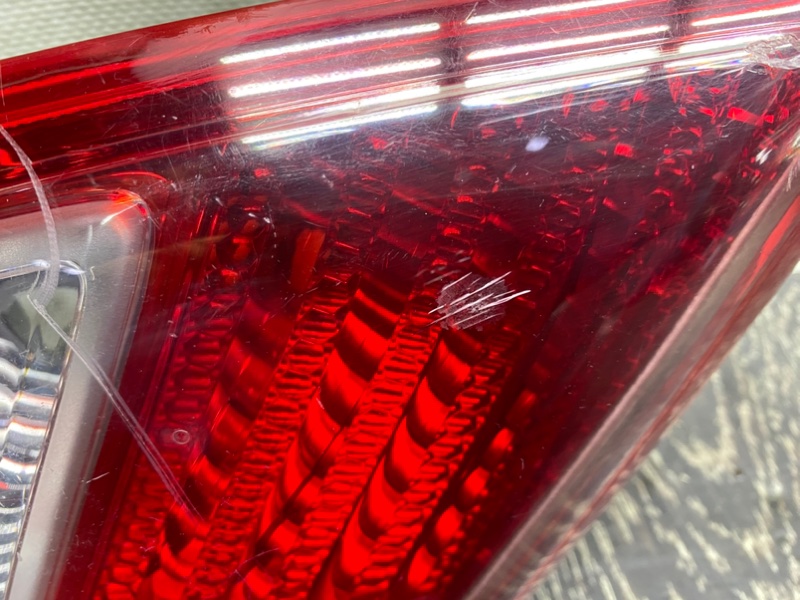 Фонарь внутренний задний левый TOYOTA CAMRY 40 06-11