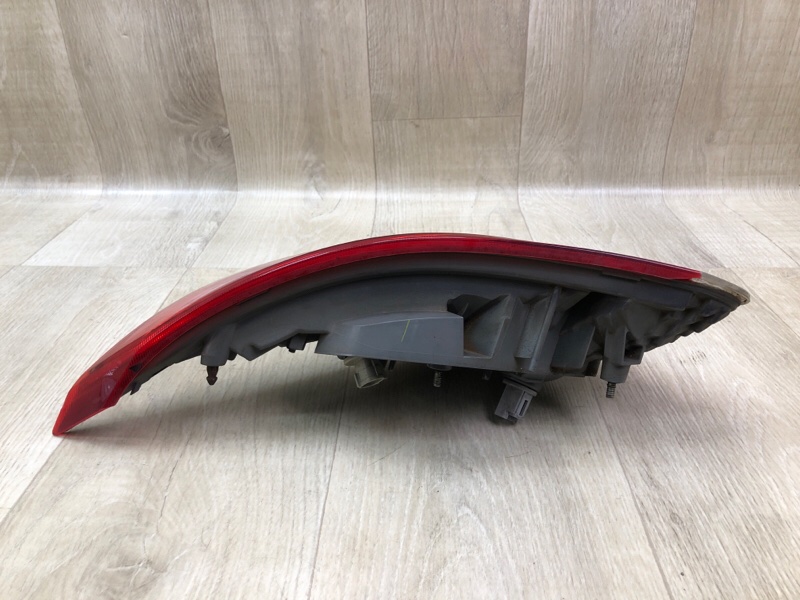 Фонарь внутренний правый VENZA 09-16 2009 3.5 2GR-FE Фонарь внутренний правый VENZA 09-16 2009 3.5 2GR-FE