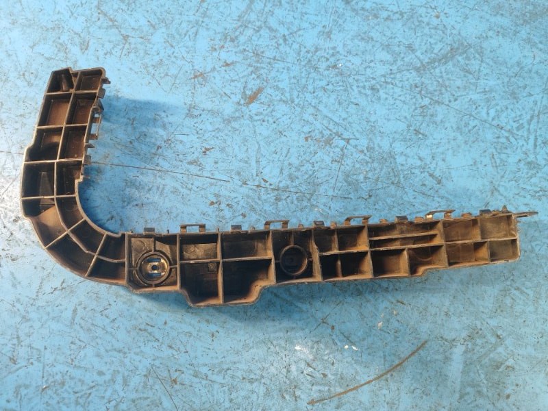 Кронштейн заднего бампера правый SUZUKI KIZASHI 09-14 J24B Кронштейн заднего бампера правый SUZUKI KIZASHI 09-14 J24B