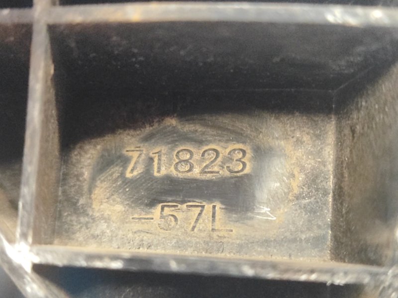 Кронштейн заднего бампера правый KIZASHI 09-14 2011 J24B Кронштейн заднего бампера правый KIZASHI 09-14 2011 J24B