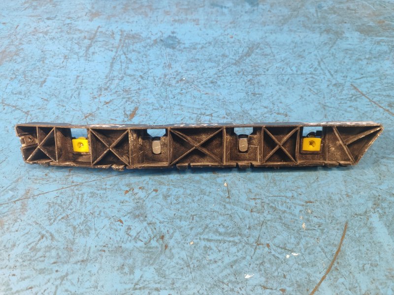 Запчасть кронштейн заднего бампера правый HYUNDAI ELANTRA AD 16- 2016 2.0 G4NH 86616-F3000 Б/У Кронштейн заднего бампера правый HYUNDAI ELANTRA AD 16- 2016 2.0 G4NH 86616-F3000 Б/У