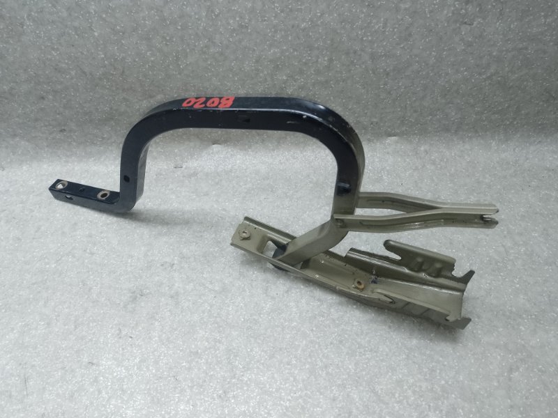 Петля крышки багажника CAMRY 40 06-11 2010 2.5 2ARFE Петля крышки багажника CAMRY 40 06-11 2010 2.5 2ARFE