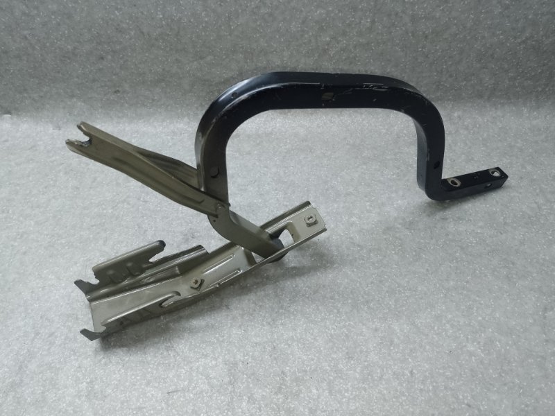 Запчасть петля крышки багажника TOYOTA CAMRY 40 06-11 2010 2.5 2ARFE 6451006030 Б/У Петля крышки багажника TOYOTA CAMRY 40 06-11 2010 2.5 2ARFE 6451006030 Б/У