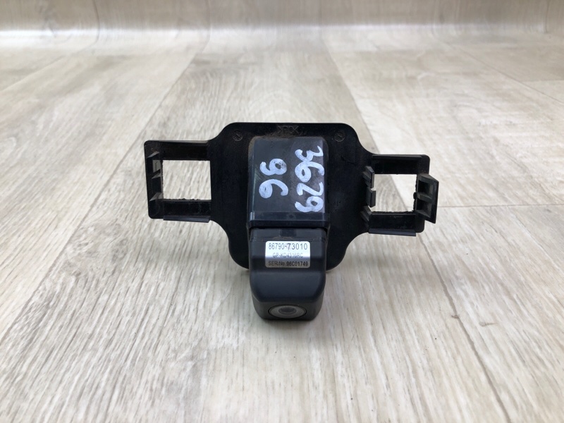 Камера заднего вида TOYOTA VENZA 09-16 3.5 2GR-FE Камера заднего вида TOYOTA VENZA 09-16 3.5 2GR-FE