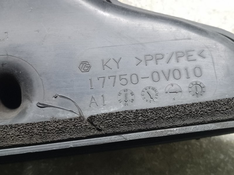 Воздухозаборник CAMRY 40 06-11 2010 2.5 2ARFE