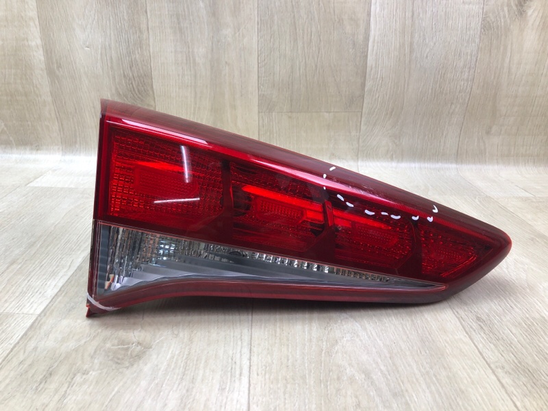 Запчасть фонарь внутренний левый HYUNDAI TUCSON TL 15-20 2018 2.0 G4NC 92403D3010 Б/У Фонарь внутренний левый HYUNDAI TUCSON TL 15-20 2018 2.0 G4NC 92403D3010 Б/У