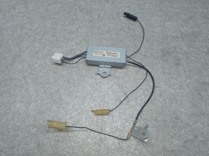 Запчасть антенна TOYOTA CAMRY 40 06-11 2010 2.5 2ARFE 8630006071 Б/У Антенна TOYOTA CAMRY 40 06-11 2010 2.5 2ARFE 8630006071 Б/У