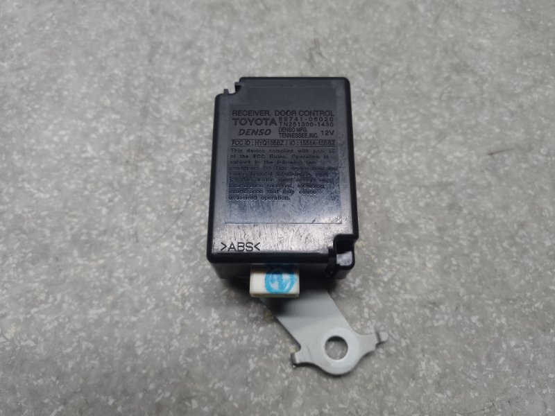 Запчасть блок управления центральным замком TOYOTA CAMRY 40 06-11 2010 2.5 2ARFE 8974106020 Б/У Блок управления центральным замком TOYOTA CAMRY 40 06-11 2010 2.5 2ARFE 8974106020 Б/У