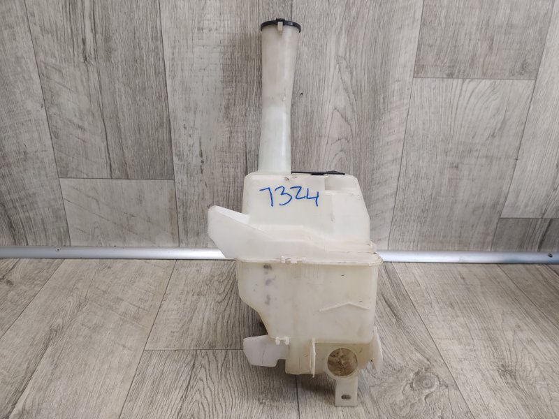 Бачок омывателя TOYOTA SIENNA 11-16 2014 3.5 2GR-FE 85315-AE010 Б/У