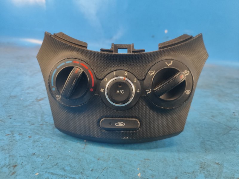 Запчасть блок управления печкой HYUNDAI ACCENT RB 10- 2011 ХЭТЧБЭК 1.6 G4FD 97250-1RBL19Y Б/У Блок управления печкой HYUNDAI ACCENT RB 10- 2011 ХЭТЧБЭК 1.6 G4FD 97250-1RBL19Y Б/У