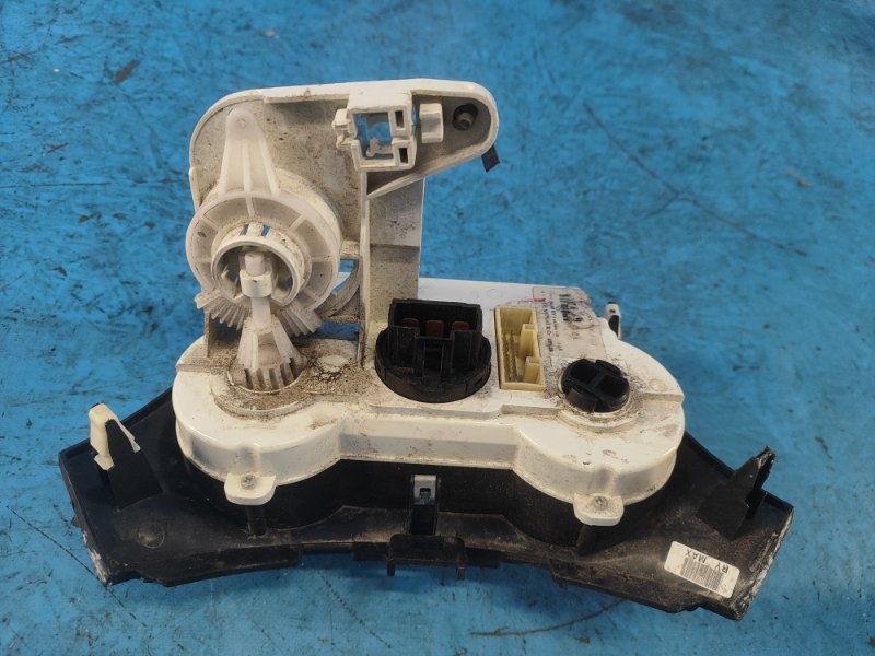 Блок управления печкой HYUNDAI ACCENT RB 10- ХЭТЧБЭК 1.6 G4FD Блок управления печкой HYUNDAI ACCENT RB 10- ХЭТЧБЭК 1.6 G4FD