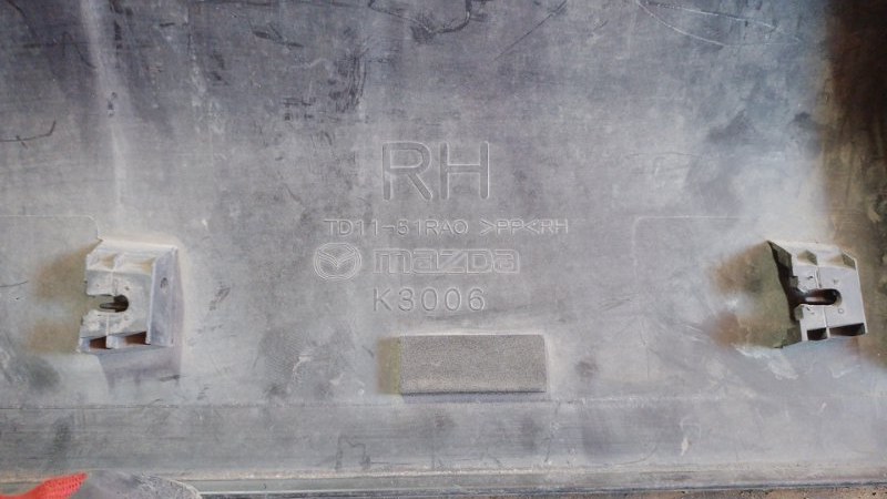 Накладка двери передняя правая MAZDA CX-9 06-16