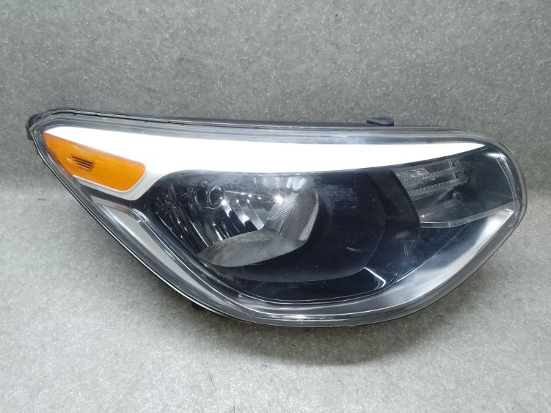 Фара правая KIA SOUL PS 13-19 2019 2.0 G4NC 92102-B2270 Б/У