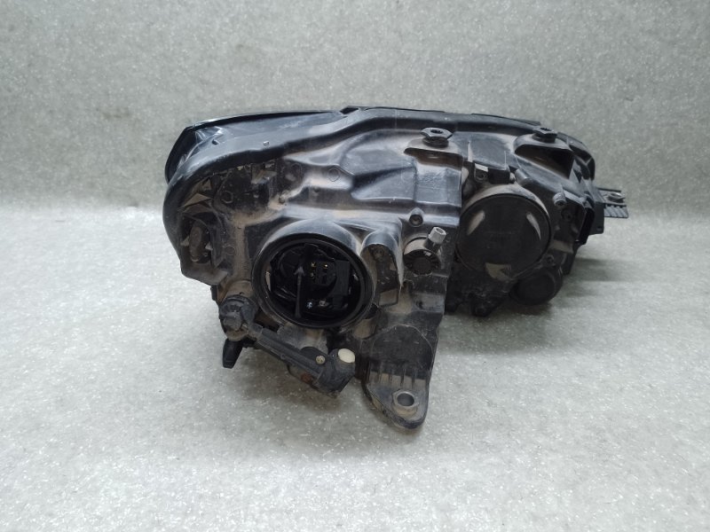 Фара левая VOLKSWAGEN PASSAT B7 11-15 1.8 CPRA