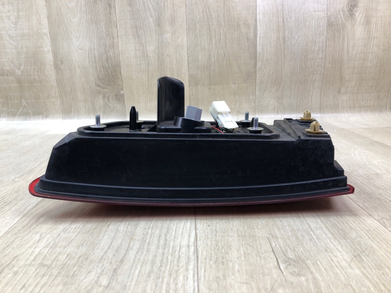 Фонарь внутренний левый TLX 14-17 Седан