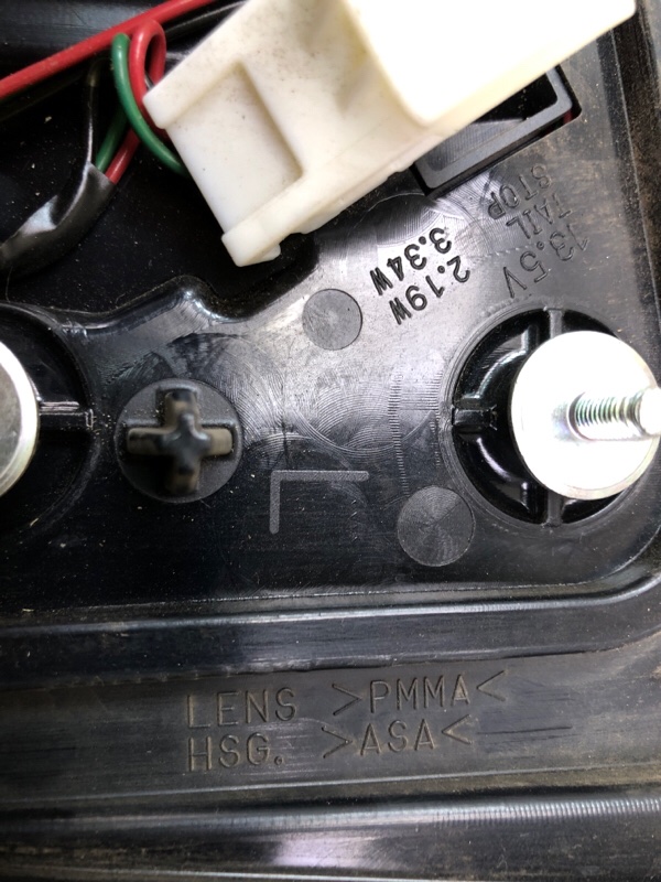 Фонарь внутренний левый TLX 14-17 Седан