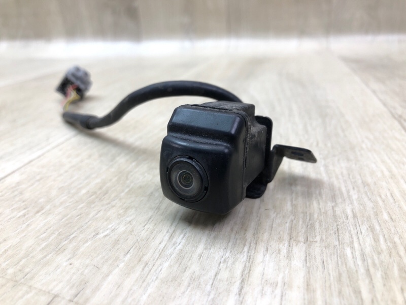 Запчасть камера заднего вида HYUNDAI SONATA YF 10-14 Седан 2.0 957603S720 Б/У Камера заднего вида HYUNDAI SONATA YF 10-14 Седан 2.0 957603S720 Б/У