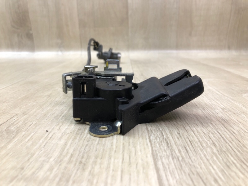 Замок крышки багажника SONATA YF 10-14 Седан 2.0 Замок крышки багажника SONATA YF 10-14 Седан 2.0