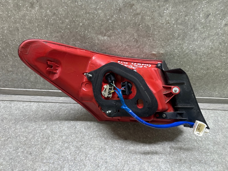 Фонарь наружный правый ES350 06-12 2007 3.5 2GR-FE